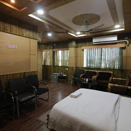 Hotel Himalaya Agartala Eksteriør bilde