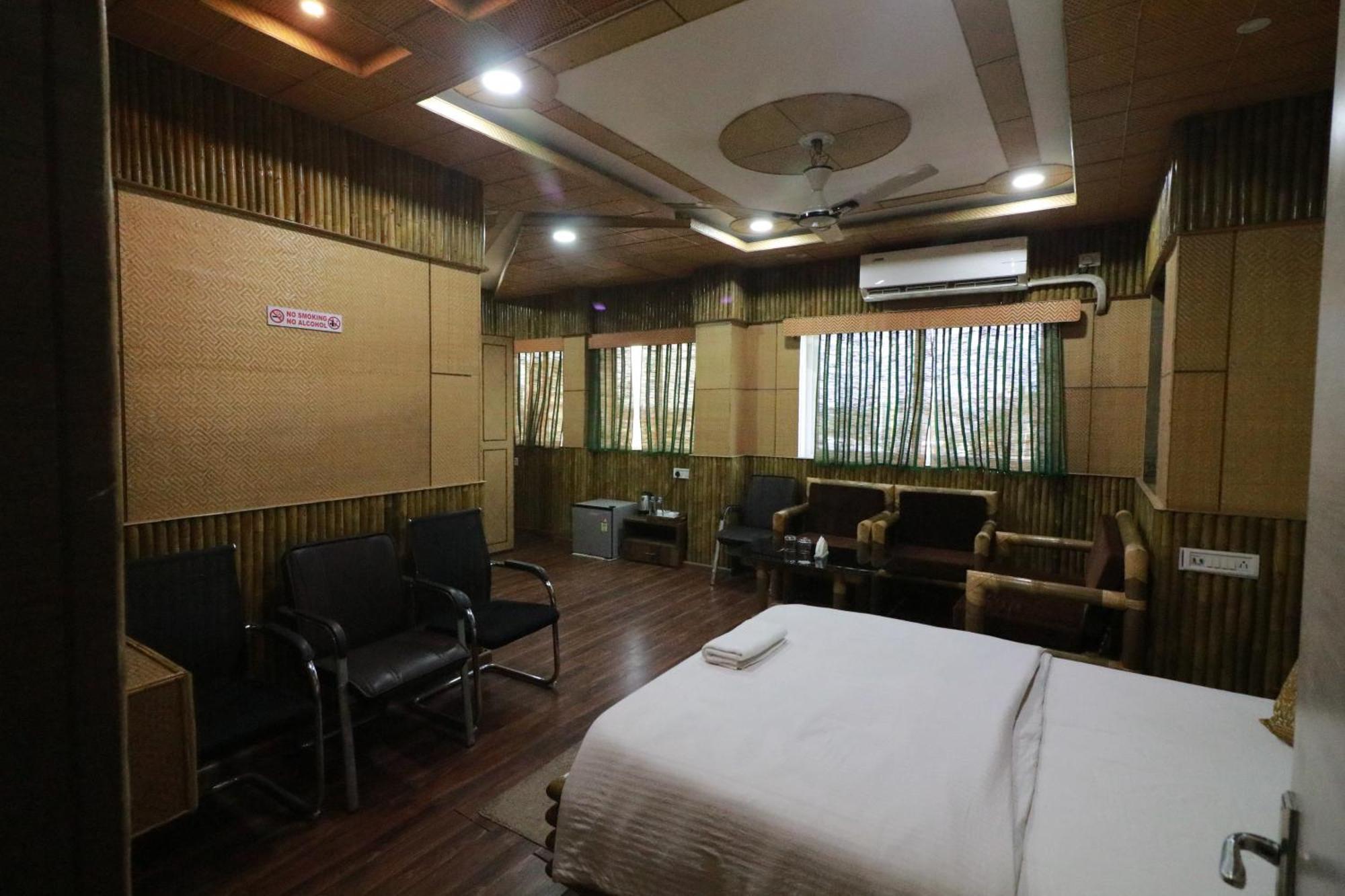 Hotel Himalaya Agartala Eksteriør bilde