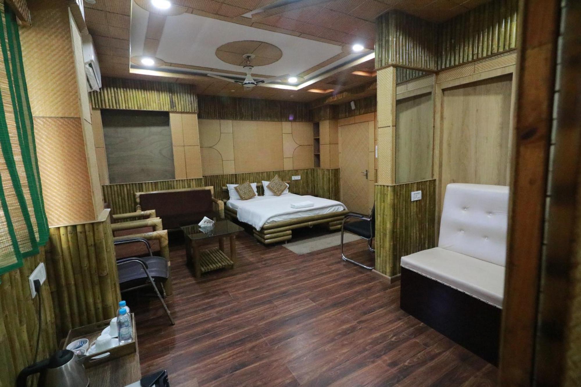 Hotel Himalaya Agartala Eksteriør bilde